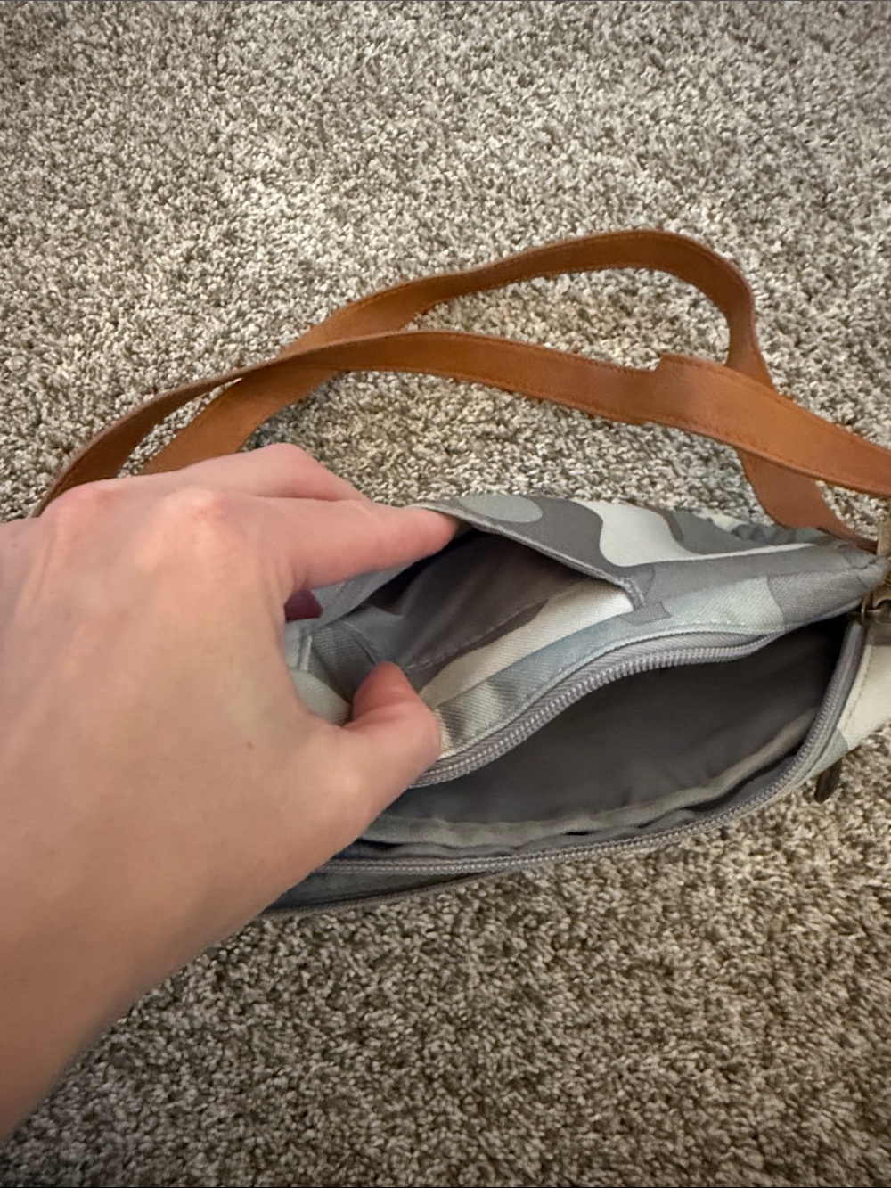 thirty-one Gray and Tan Camo Crossbody Bag with Brown Strap - Picture 3 of 3
